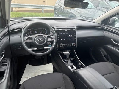 2023 Hyundai TUCSON SE