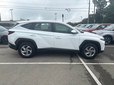 2023 Hyundai TUCSON SE