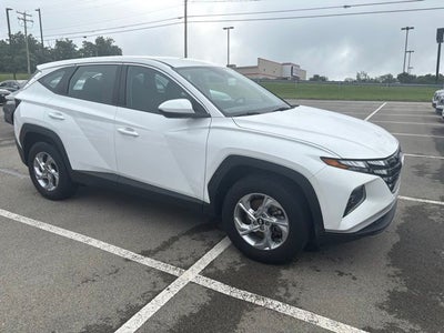 2023 Hyundai TUCSON SE