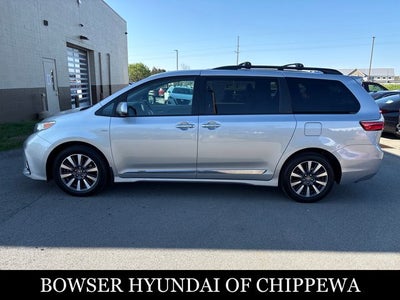 2020 Toyota Sienna LE 7 Passenger