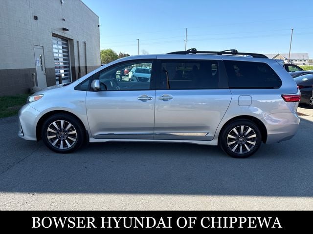 2020 Toyota Sienna LE 7 Passenger