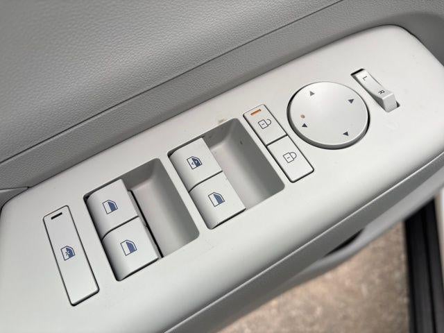 2026 Hyundai KONA SE AWD