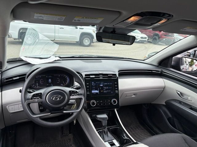 2022 Hyundai TUCSON SE