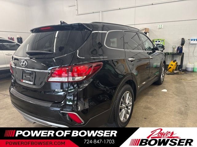 2017 Hyundai SANTA FE SE