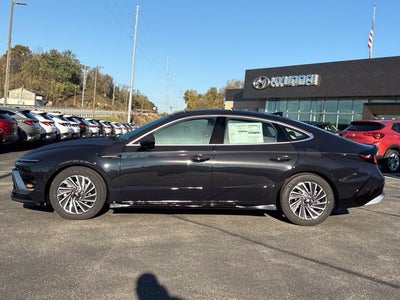 2027 Hyundai SONATA HYBRID Limited