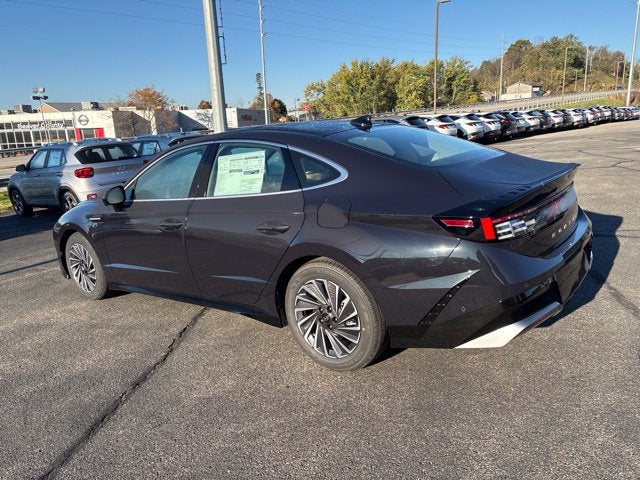 2027 Hyundai SONATA HYBRID Limited