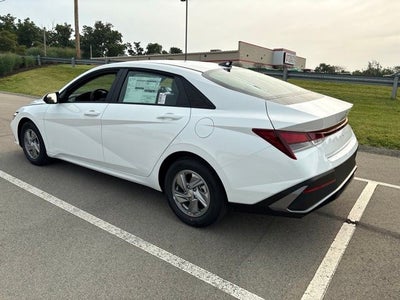 2026 Hyundai ELANTRA SE