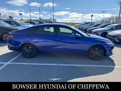 2023 Hyundai ELANTRA SEL
