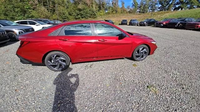 2025 Hyundai Elantra SEL - Photo 11