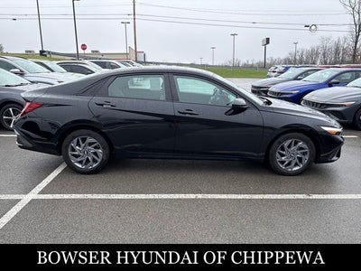 2024 Hyundai ELANTRA SEL