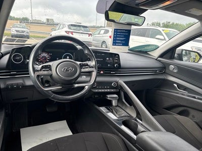 2022 Hyundai ELANTRA SEL