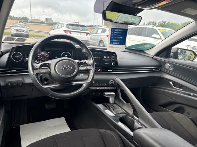 2022 Hyundai ELANTRA SEL