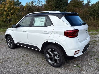 2026 Hyundai VENUE SEL W/Two-Tone Roof