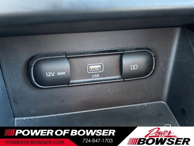 2022 Kia Niro LXS SE