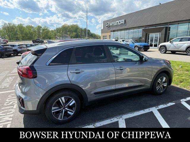2022 Kia Niro LXS
