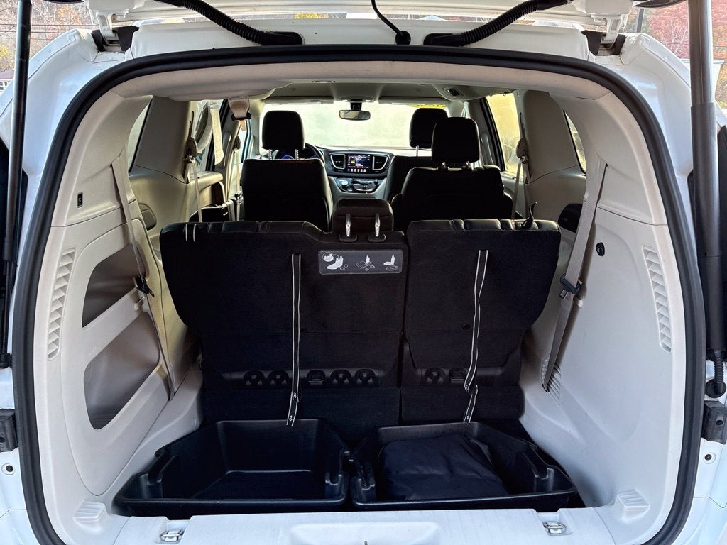 2020 Chrysler Pacifica Touring L