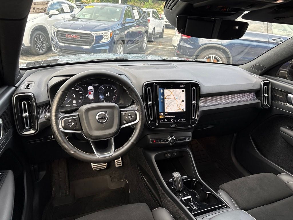2021 Volvo XC40 R-Design