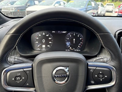2021 Volvo XC40 R-Design