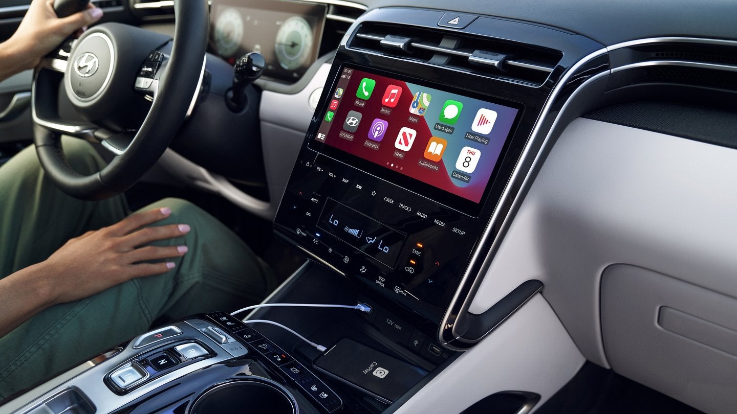 2022 Tucson Interior | Bowser Hyundai of Chippewa in Beaver Falls PA